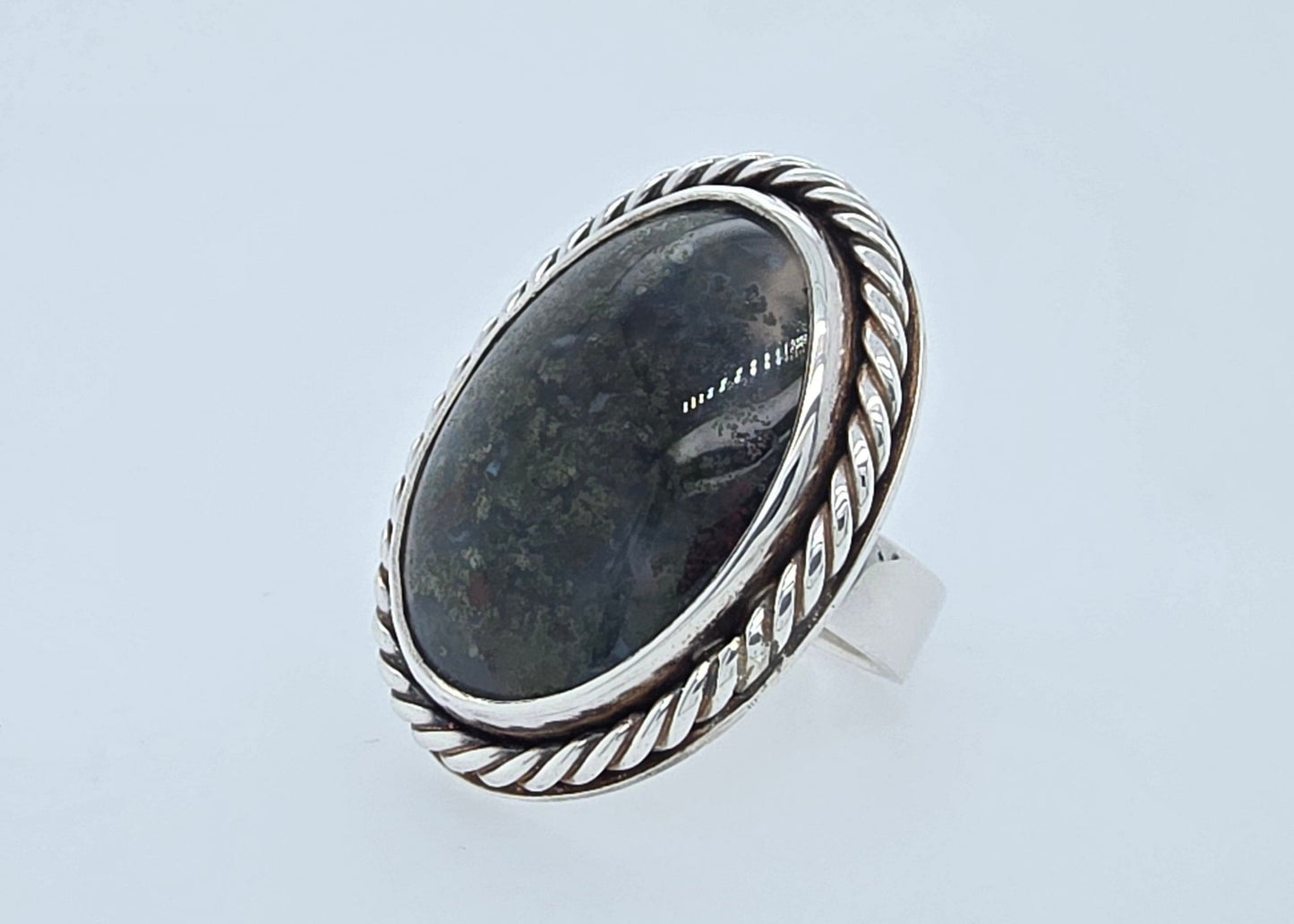 Zilveren ring met mosagaath